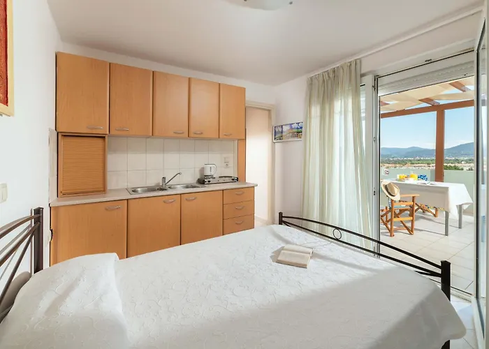 Hill & Seaview - Luxury Penthouse 하라키